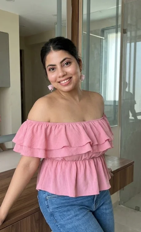 Wide Hips and a Deep Curve at the Waist